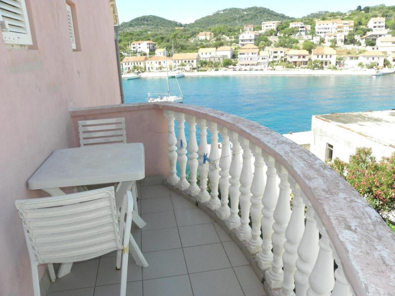 Apartment Svetka Сали Экстерьер фото